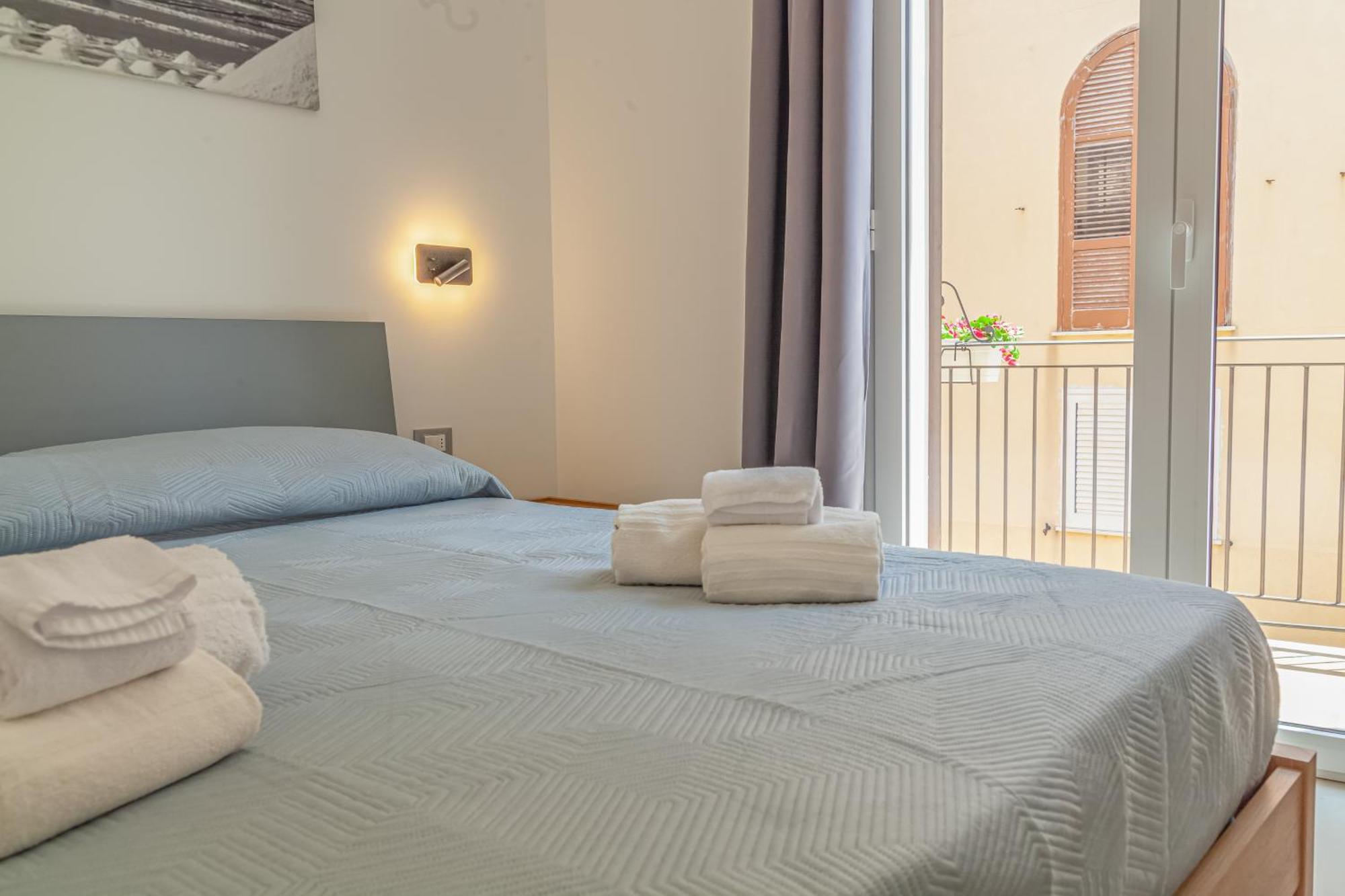 Isgro Rooms Marsala Bagian luar foto
